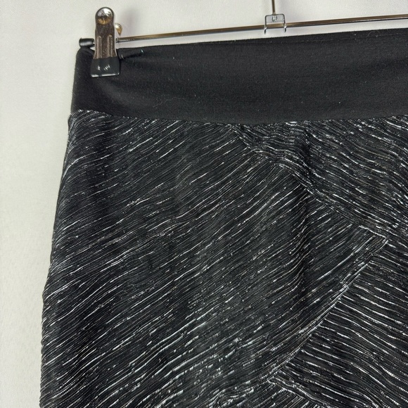 Pitaya Black Textured Knee Length Bodycon Skirt S - Picture 3 of 3